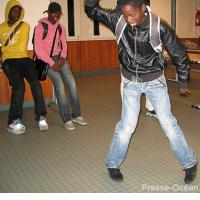 MEŠANO NA ŽANRU: Logobi