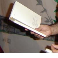 Utrinki z literarnega večera z Đevadom Karahasanom