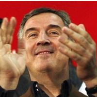  NOV �UKANOVI�EV POLITI�NI MANEVER IN EVROPSKA UNIJA