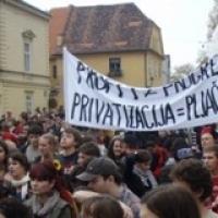 RŠ ekipa se je v Zagrebu udeležila protesta proti komercializaciji šolstva