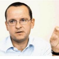 Intervju z nekdanjim dekanom Filozofske fakultete Valentinom Bucikom-2.del