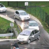 Starec, mladi in smrklja