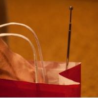 NE RADIO, NE MOREŠ BIT DARILO, KER MAŠ JUTRANJCA ZA DELAT!