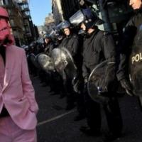 GIBANJE ANONYMOUS V SVOJIH IN FILOZOFSKIH KATEGORIJAH